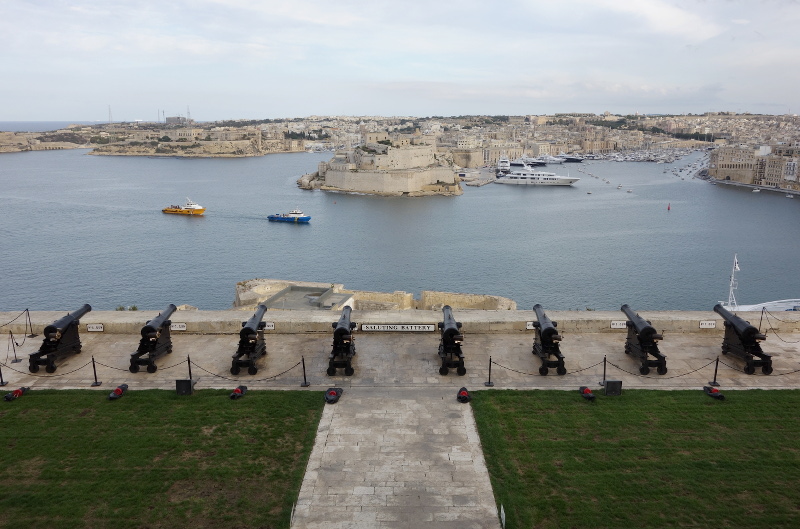 saluting-battery